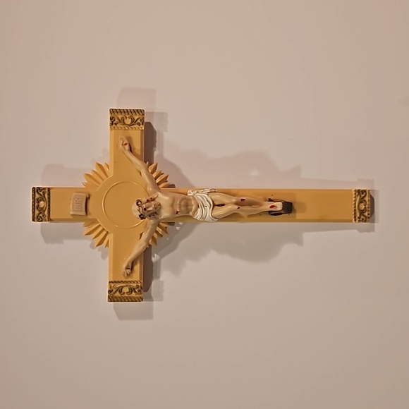 Vintage Resin INRI Holy Cross Spiritual Crucifix With Candles - Picture 7 of 11